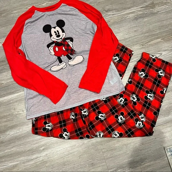 Disney Mickey Mouse Pajamas Sz Lg - Picture 1 of 7